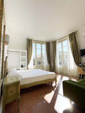 ISOLA - Smart ApartHotel Messina